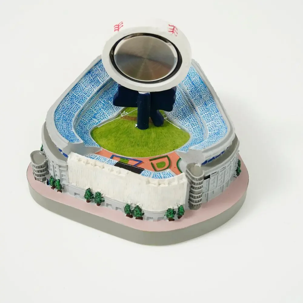 Yankee Stadium Legends Clock by Forever – Needs Battery - Picture 8 of 8